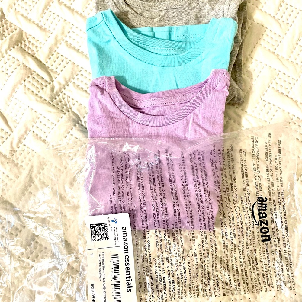NWOT Amazon Essentials Girl’s Short Sleeve T-Shirt Size 2T